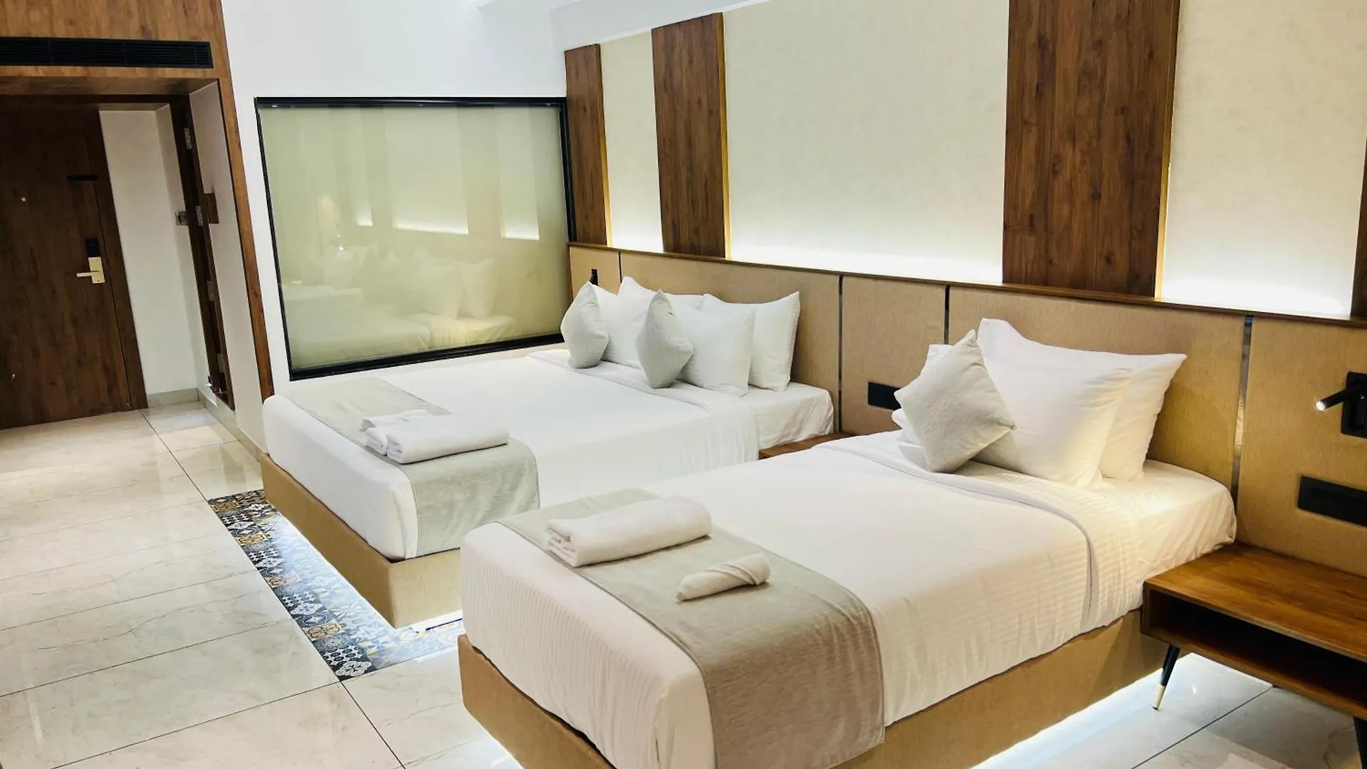 Royal Plaza Inn By Rak Rooms Kozhikode Hotel