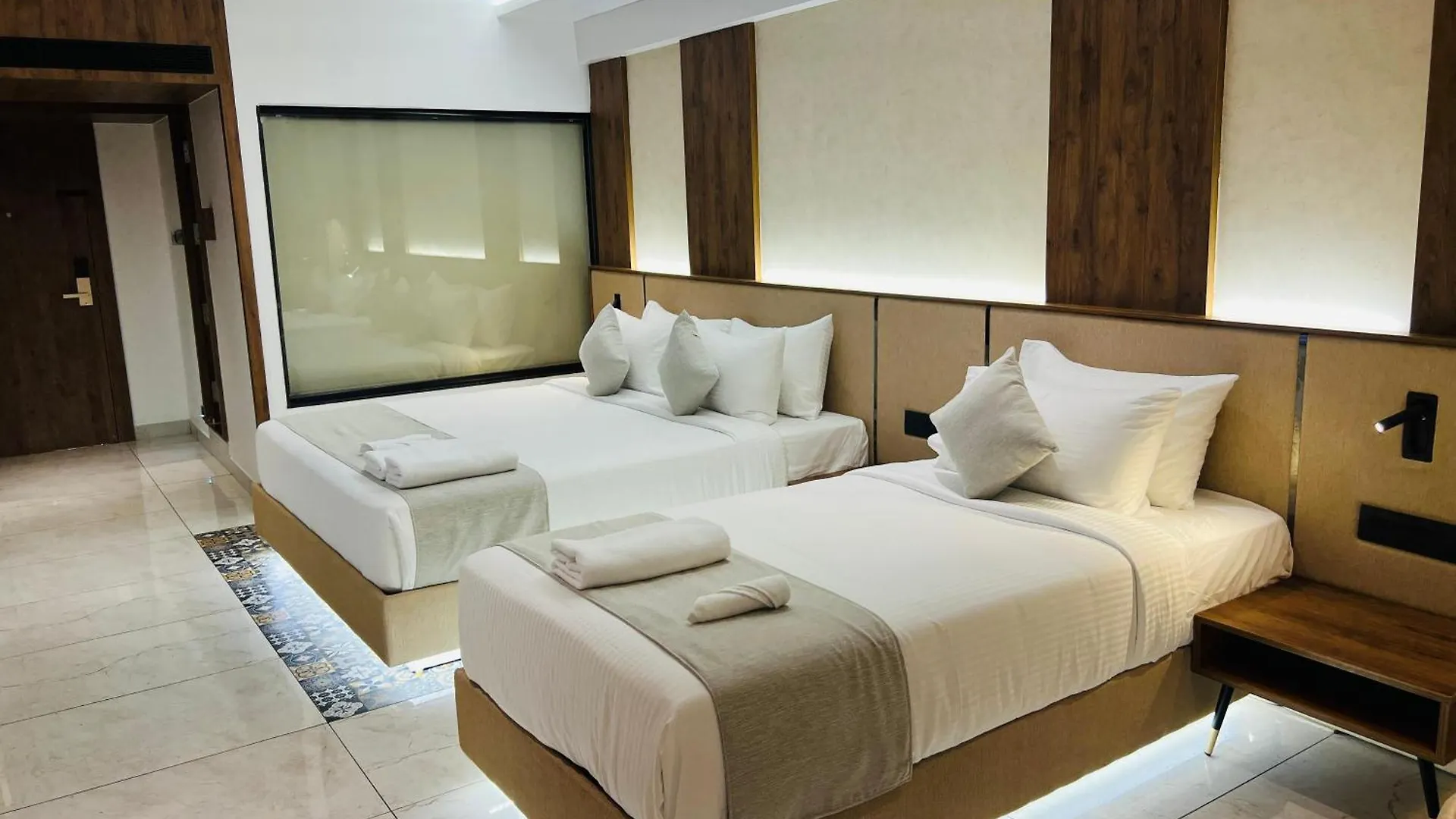 Royal Plaza Inn By Rak Rooms Kozhikode Hotel